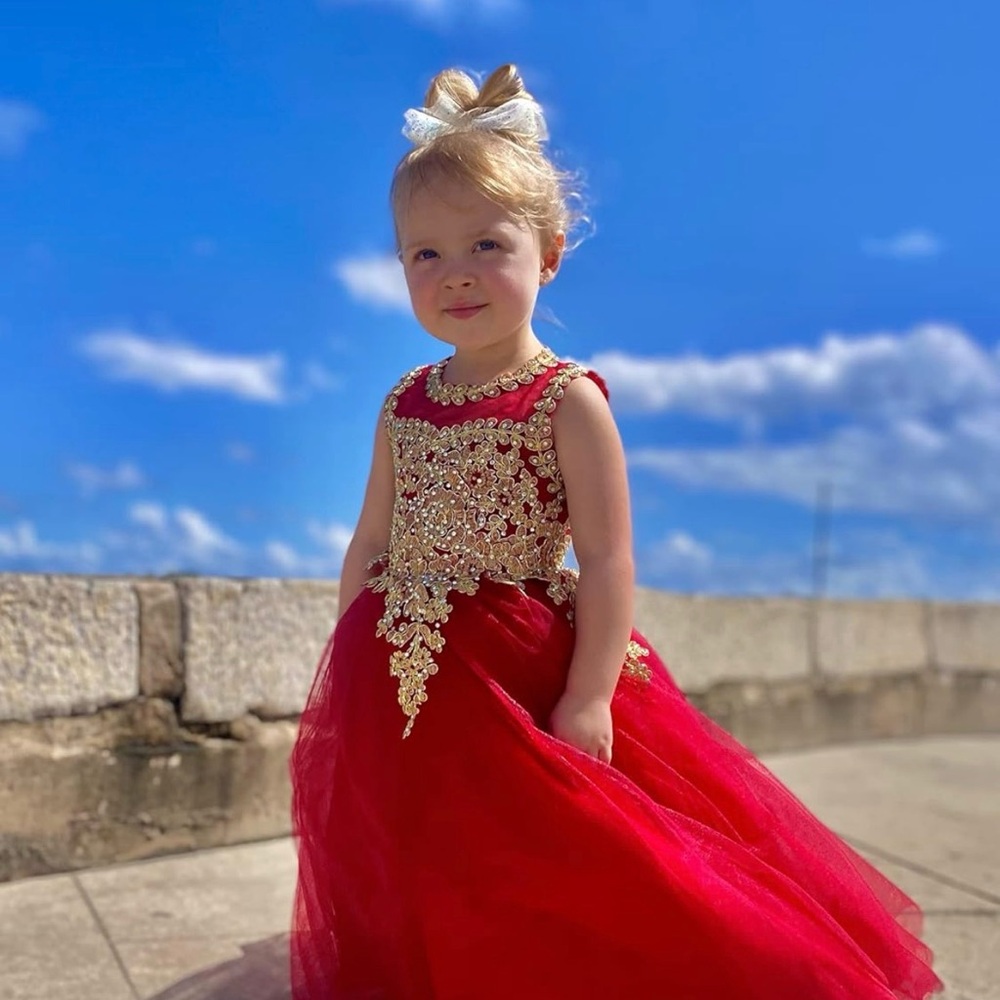 Gorgeous red formal dress